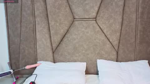 kimm_jones online show from 11.21.25