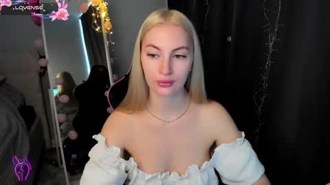 kimmy1_powell online show from 04.13.26