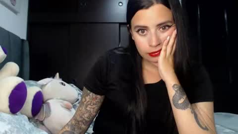 Snapshot of kimmy_one_ chatting on 12.28.24 kelly online show from 12.28.24