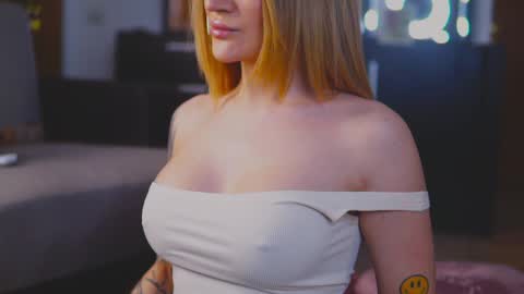 KimSkye online show from 01.10.25