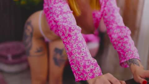 KimSkye online show from 02.22.25