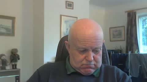 Snapshot of kindahairy4u chatting on 11.03.25 kindahairy4u online show from 11.03.25