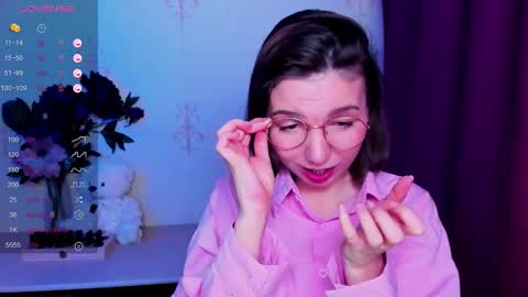 Hazel online show from 03.08.26