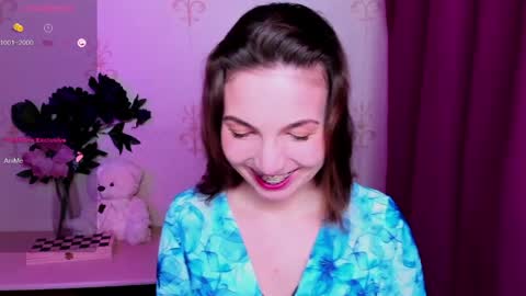 Hazel online show from 04.06.26