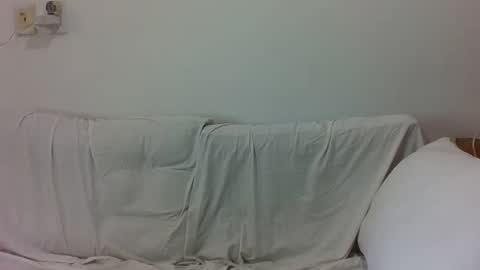 Snapshot of kinftt chatting on 02.10.25 kinftt online show from 02.10.25