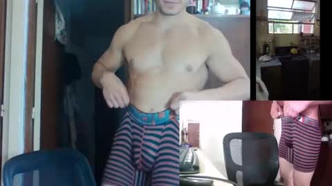 Snapshot of kinftt chatting on 11.03.25 kinftt online show from 11.03.25