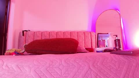 Bella online show from 04.18.26