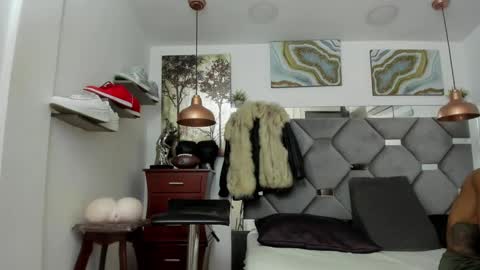 Snapshot of king_fitt_ chatting on 02.09.25 HOT MEN BLACK online show from 02.09.25