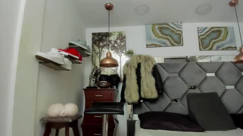 Snapshot of king_fitt_ chatting on 02.14.25 HOT MEN BLACK online show from 02.14.25