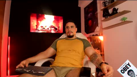 King Bear online show from 09.14.25