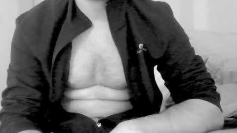 Snapshot of kingindisguise69 chatting on 02.15.25 kingindisguise69 online show from 02.15.25