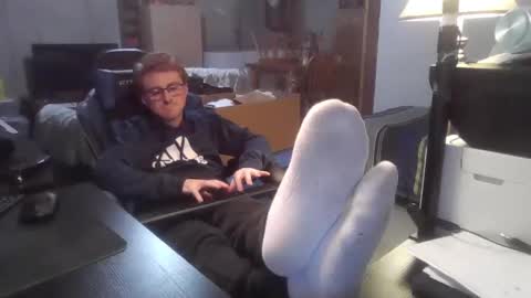 Snapshot of kingoffootfetish chatting on 01.28.25 Master King Tommy online show from 01.28.25