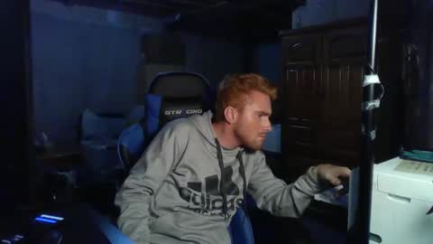 Snapshot of kingoffootfetish chatting on 10.19.25 Master King Tommy online show from 10.19.25