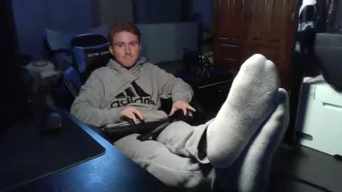 Snapshot of kingoffootfetish chatting on 12.14.25 Master King Tommy online show from 12.14.25