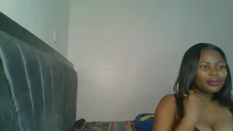 Snapshot of kinky_aria chatting on 10.19.25 kinky_aria online show from 10.19.25