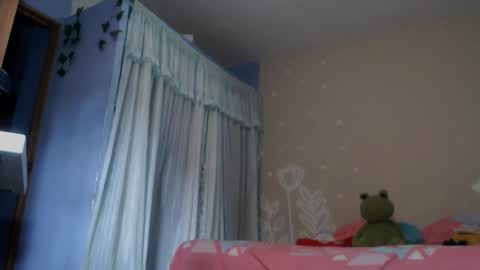 kinky_eli_ online show from 04.17.26