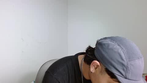 Snapshot of kinkybabies_ chatting on 01.29.25 Mercury online show from 01.29.25
