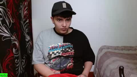 Snapshot of kinkybabies_ chatting on 02.10.25 Mercury online show from 02.10.25