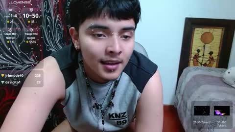 Snapshot of kinkybabies_ chatting on 02.22.25 Mercury online show from 02.22.25