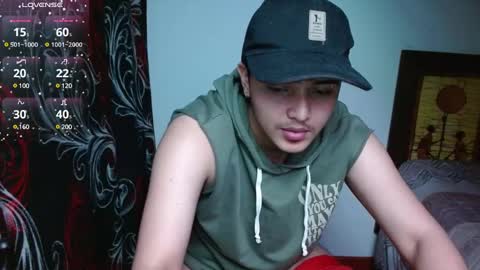 Snapshot of kinkybabies_ chatting on 02.24.25 Mercury online show from 02.24.25