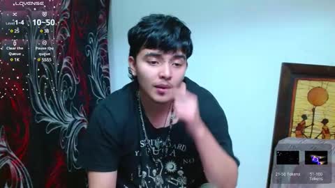 Snapshot of kinkybabies_ chatting on 02.25.25 Mercury online show from 02.25.25