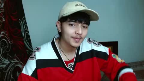 Snapshot of kinkybabies_ chatting on 03.07.25 Mercury online show from 03.07.25
