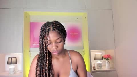 M A R A  online show from 02.02.26