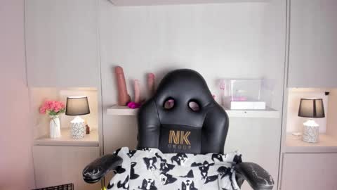 M A R A  online show from 02.04.26