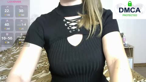 Snapshot of kira_blonde_angel chatting on 02.04.25 Kira online show from 02.04.25