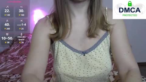 Snapshot of kira_blonde_angel chatting on 02.10.25 Kira online show from 02.10.25