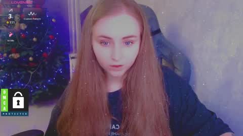 Snapshot of kira_love_sleep chatting on 01.17.25 you know thumb up me please its important online show from 01.17.25