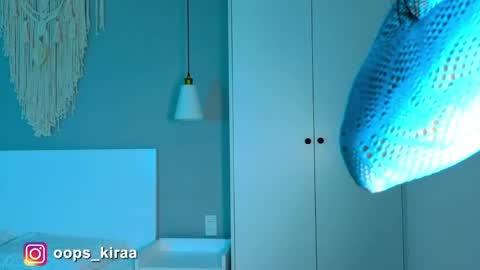 Snapshot of kira_mmr chatting on 04.26.26 Kira and friends online show from 04.26.26