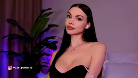 Snapshot of kira_mmr chatting on 05.03.26 Kira and friends online show from 05.03.26