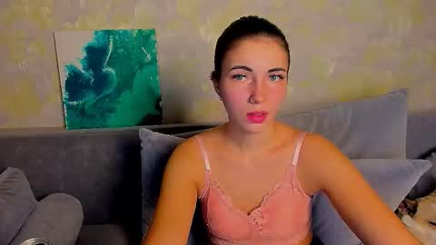 Kira  online show from 10.30.25