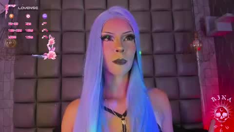 Snapshot of kira_vance chatting on 07.12.26 Kira online show from 07.12.26