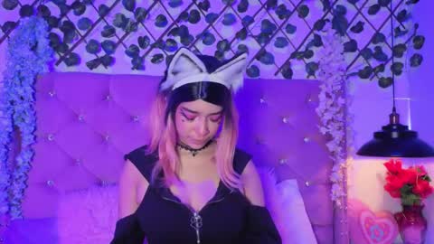 Kira online show from 05.08.26