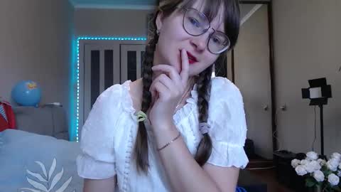 KiraGoldens online show from 09.21.25