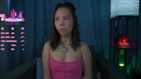 Snapshot of kiramiras chatting on 10.10.25 Kiara online show from 10.10.25