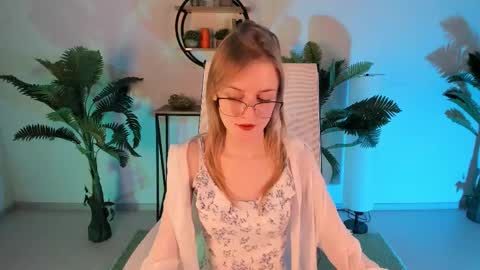 Kira online show from 03.11.25