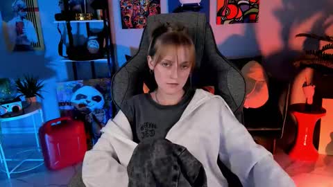 Kira online show from 09.19.25