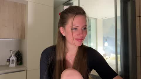 Kira online show from 04.16.26