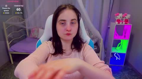 KiraParker online show from 05.04.26
