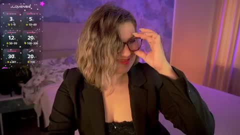 Kira online show from 04.08.26