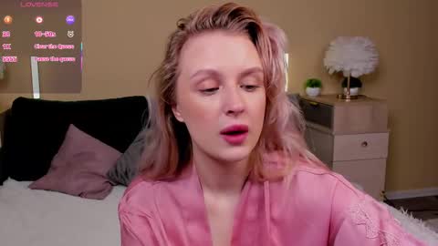 Kira online show from 02.08.26