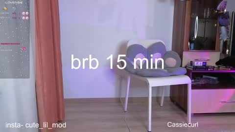 Kira cute online show from 02.28.25