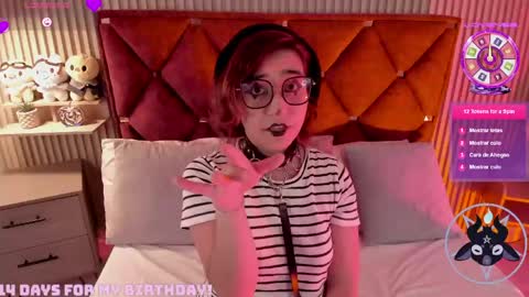 Snapshot of kirivelvet chatting on 04.29.26 Samantha Velvet online show from 04.29.26