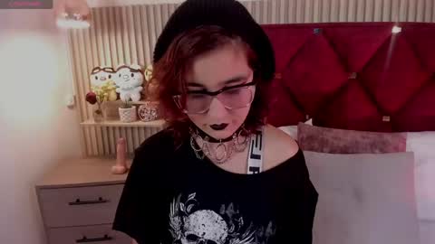 Snapshot of kirivelvet chatting on 05.14.26 Samantha Velvet online show from 05.14.26