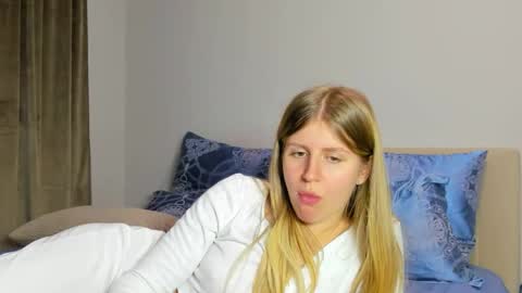 Kira online show from 12.01.25