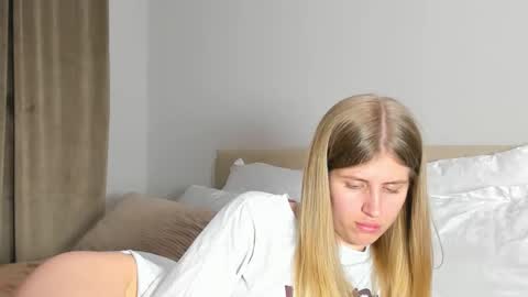 Kira online show from 03.16.26