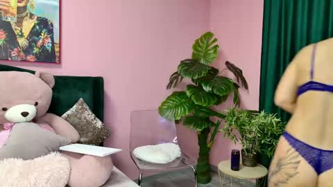 Kirra online show from 04.17.26